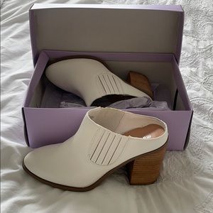 Brand New Great White Mule Slide!!